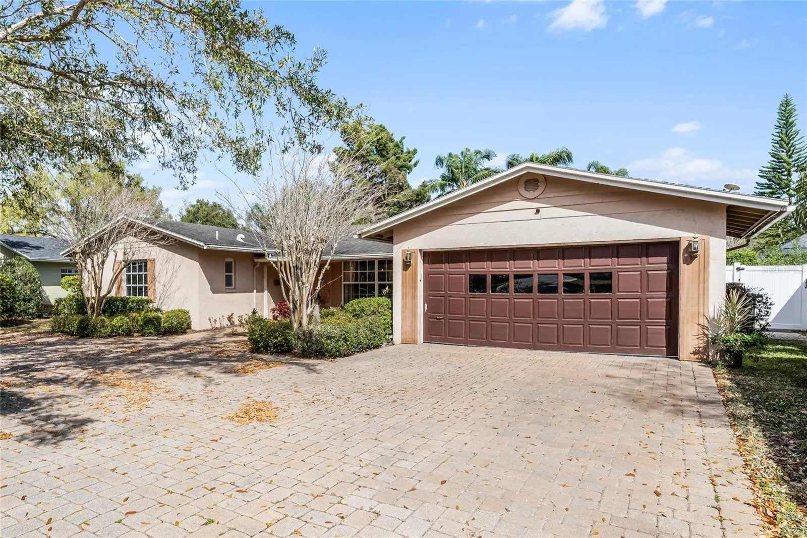 Ken Pozek Group agent Kristen Pavlic assisted a client with listing their home at 1771 Chestnut Avenue in Winter Park, closing at $835,000 on 4/9/2024.